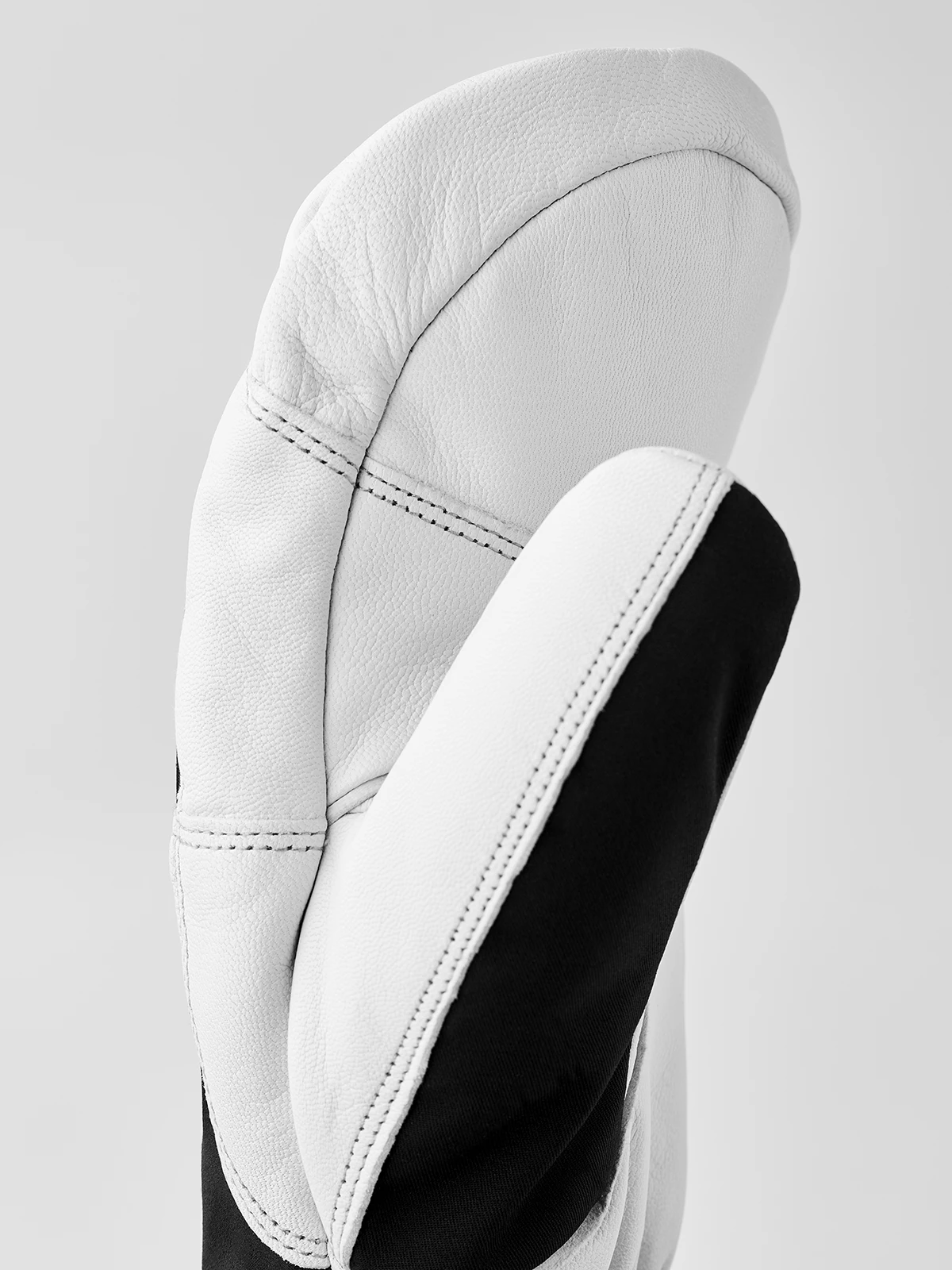 Hestra Army Leather Extreme Mitt 5 Hestra Army Leather Extreme Mitt - Image 3