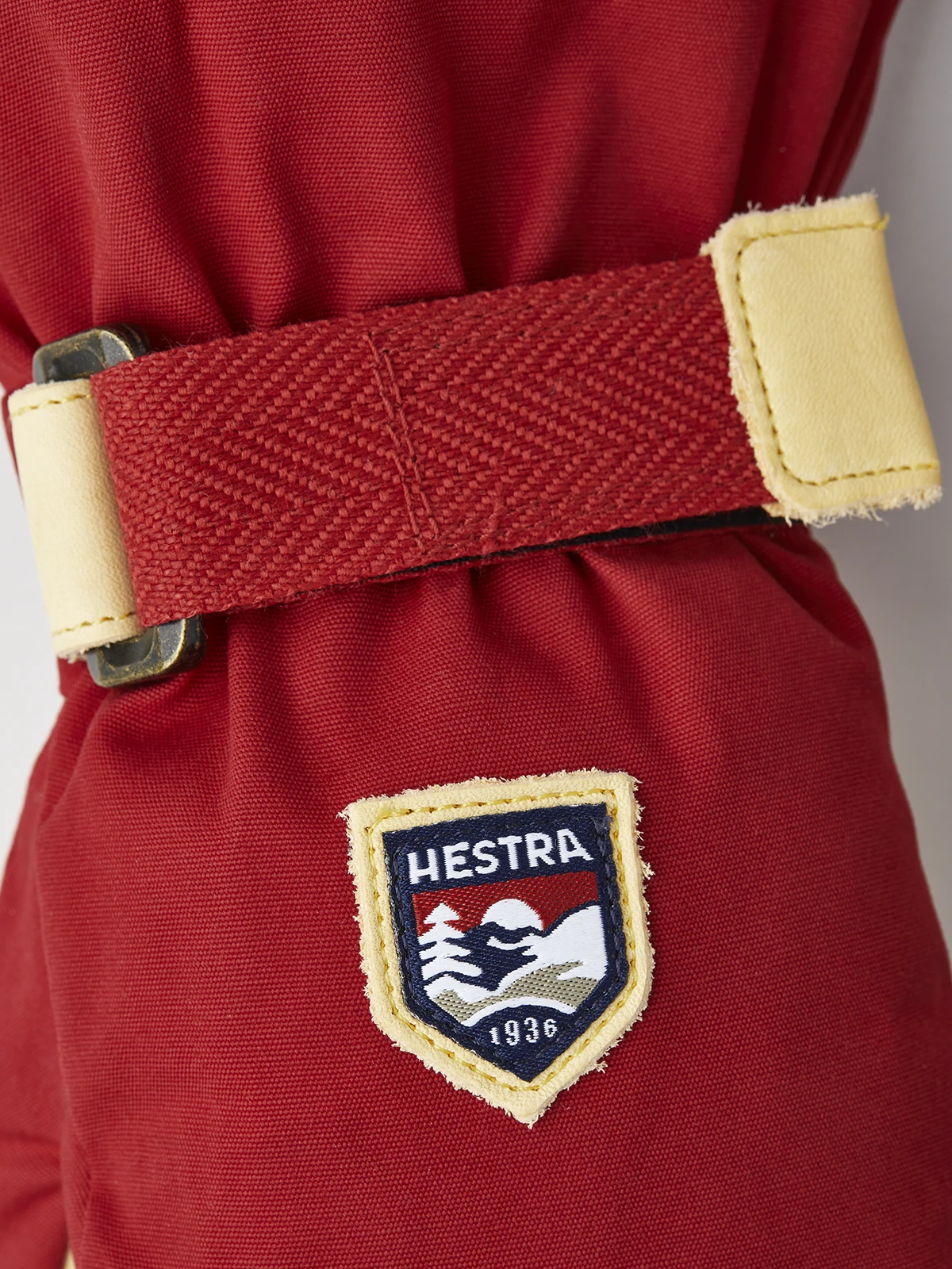 Hestra Abisko Ecocuir Jr. Mitt 5 Hestra Abisko Ecocuir Jr. Mitt - Image 3