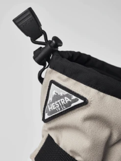 Hestra Powder Gauntlet 3-finger -Soft Hand Gloves Store 860 d5ab952e6f 31652 650 3 original